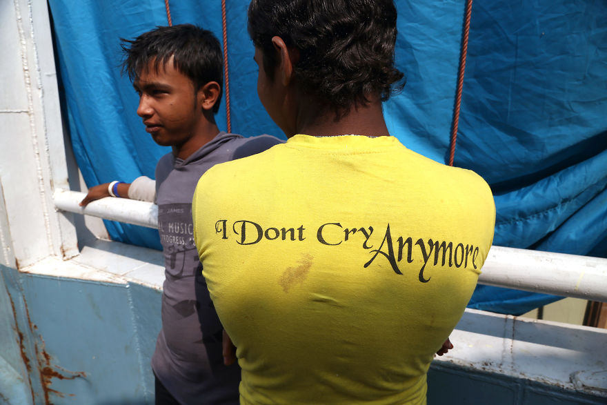 20+ Of The Most Interesting T-Shirt Messages That I’ve Documented During My 10 Years Of Travels 20+ Of The Most Interesting T-Shirt Messages That I’ve Documented During My 10 Years Of Travels