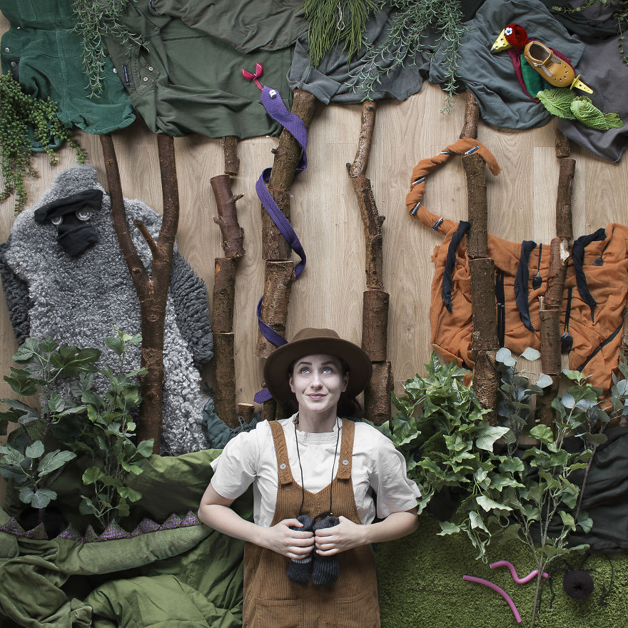 Scene From The Ceiling: I Create Fun Settings Using Everyday Items Scene From The Ceiling: I Create Fun Settings Using Everyday Items