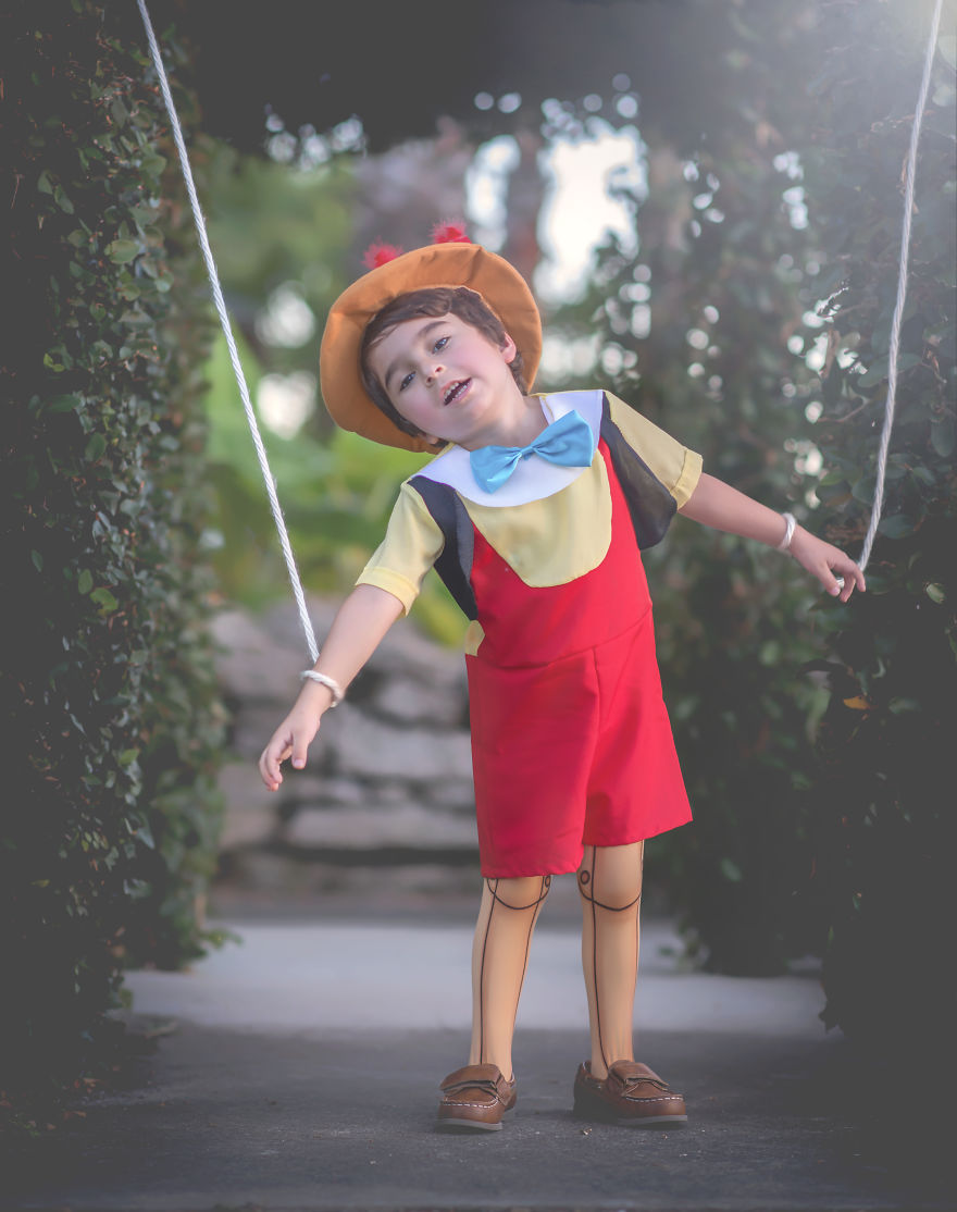 Texas Mom Photographs Her Children Dressed In Their Favorite Disney Characters, And The Results Are Amazing Texas Mom Photographs Her Children Dressed In Their Favorite Disney Characters, And The Results Are Amazing