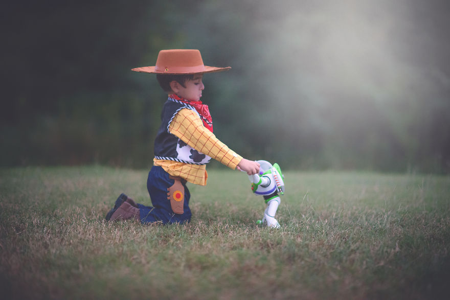 Texas Mom Photographs Her Children Dressed In Their Favorite Disney Characters, And The Results Are Amazing Texas Mom Photographs Her Children Dressed In Their Favorite Disney Characters, And The Results Are Amazing