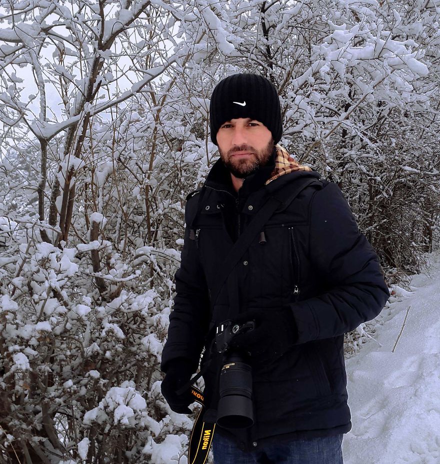 Photographer Captures The Distinct Beauty Of Natually Colorful Birds