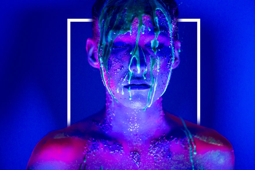 I Used Common Household Items To Photograph A Model That Will Draw Your Attention I Used Common Household Items To Photograph A Model That Will Draw Your Attention