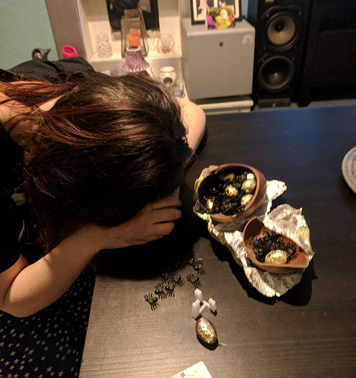 Guy Wins This Years &#8216;Easter April Fools&#8217; By Pranking His Girlfriend And Her Facial Expression Says It All