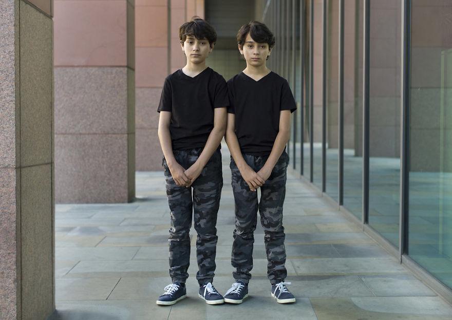 Portraits Of Identical Twins Show Just How Different They Are