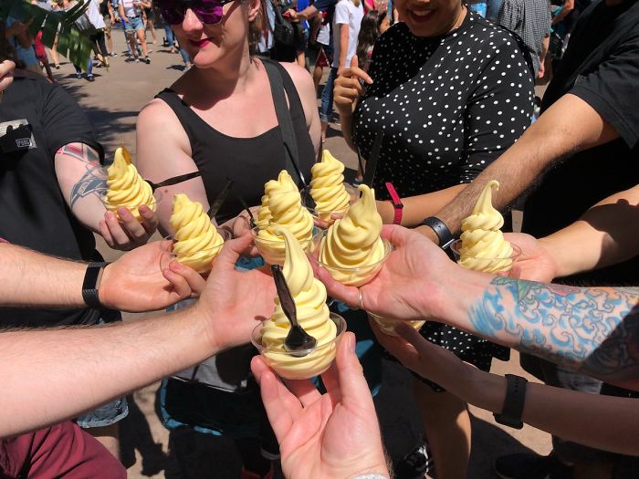 Someone Accuses This Actor Of Racism For Sharing This Disneyland Pic, Wishes He Hadn’t After Getting This Response Someone Accuses This Actor Of Racism For Sharing This Disneyland Pic, Wishes He Hadn’t After Getting This Response