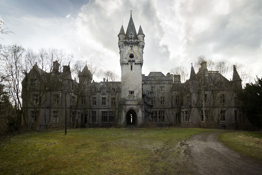 Miranda Castle: The Most Beautiful Abandoned Place In The World Miranda Castle: The Most Beautiful Abandoned Place In The World