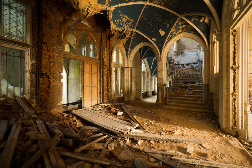 Miranda Castle: The Most Beautiful Abandoned Place In The World Miranda Castle: The Most Beautiful Abandoned Place In The World