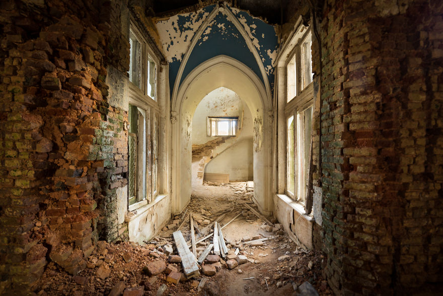 Miranda Castle: The Most Beautiful Abandoned Place In The World Miranda Castle: The Most Beautiful Abandoned Place In The World