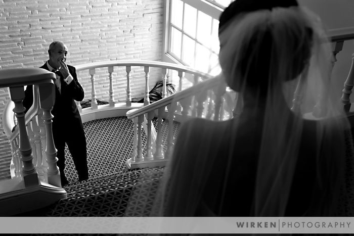 179 Times Fathers Couldn’t Hold Back Their Emotions After Seeing Daughters In Wedding Dresses For The First Time 179 Times Fathers Couldn’t Hold Back Their Emotions After Seeing Daughters In Wedding Dresses For The First Time