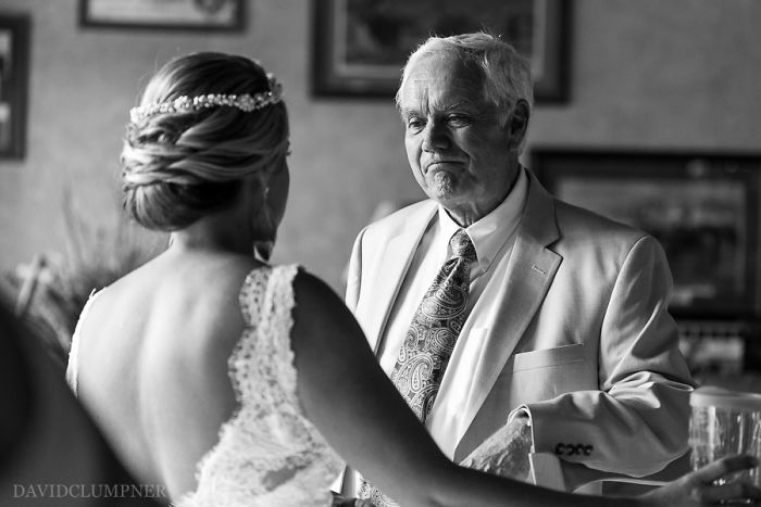 179 Times Fathers Couldn’t Hold Back Their Emotions After Seeing Daughters In Wedding Dresses For The First Time 179 Times Fathers Couldn’t Hold Back Their Emotions After Seeing Daughters In Wedding Dresses For The First Time