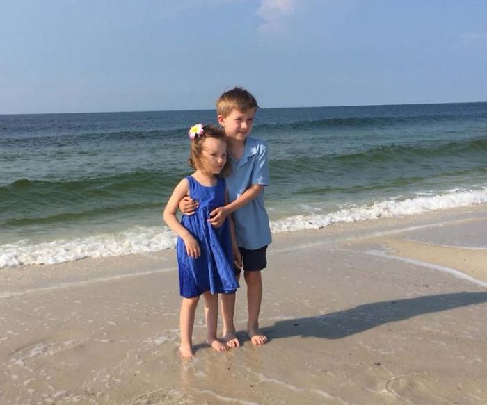 Image Of Brother Saying Goodbye To Sister With Terminal Cancer Thrills The World Image Of Brother Saying Goodbye To Sister With Terminal Cancer Thrills The World