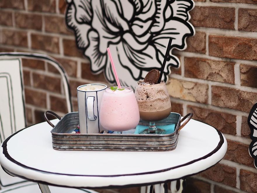 This Unusual Café In Seoul Will Make You Feel Like You Walked Into A Cartoon This Unusual Café In Seoul Will Make You Feel Like You Walked Into A Cartoon