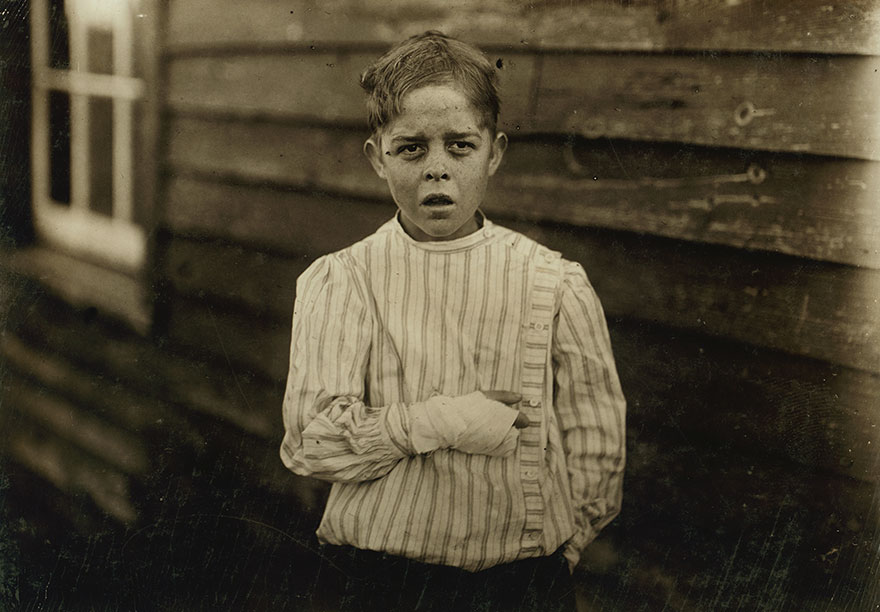 Gruesome Pictures From The 1900s Showing The Struggles Of Working Children Before Child Labor Was Abolished