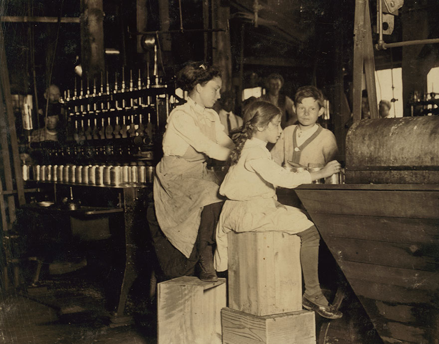 Gruesome Pictures From The 1900s Showing The Struggles Of Working Children Before Child Labor Was Abolished