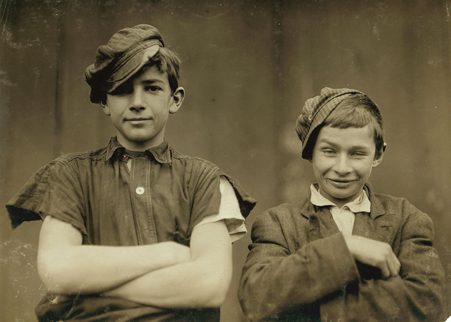 Gruesome Pictures From The 1900s Showing The Struggles Of Working Children Before Child Labor Was Abolished