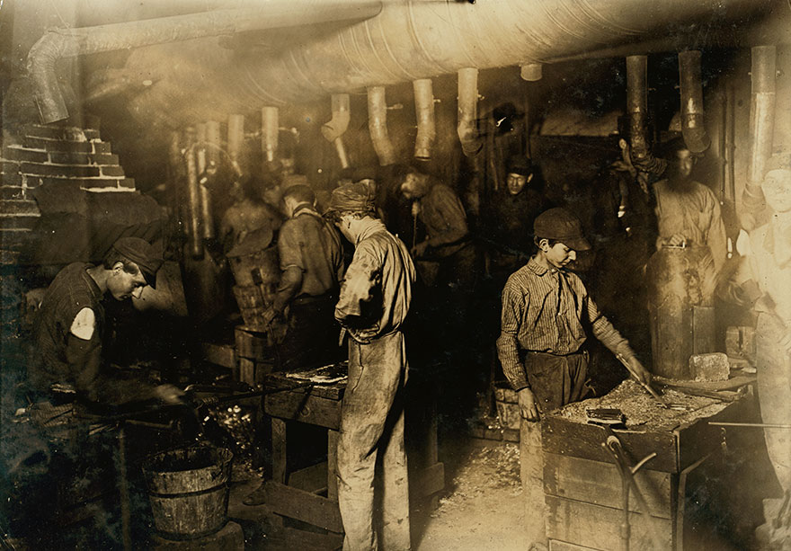 Gruesome Pictures From The 1900s Showing The Struggles Of Working Children Before Child Labor Was Abolished