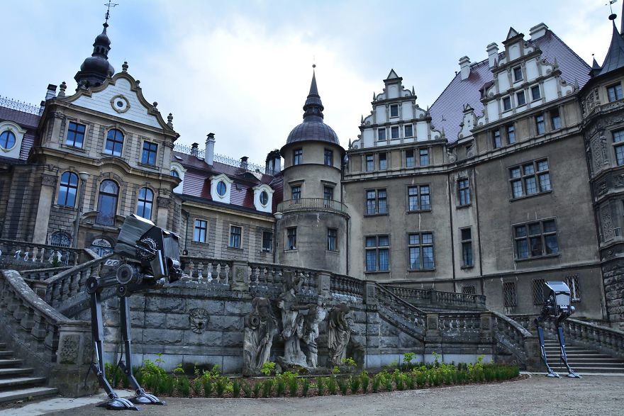 Polish Artist Creates Popular Sci-Fi Characters From Scrap Metal Polish Artist Creates Popular Sci-Fi Characters From Scrap Metal