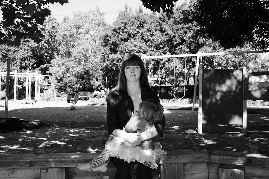 Photography Project Shows Mothers Breastfeeding Their Toddlers And Children Photography Project Shows Mothers Breastfeeding Their Toddlers And Children