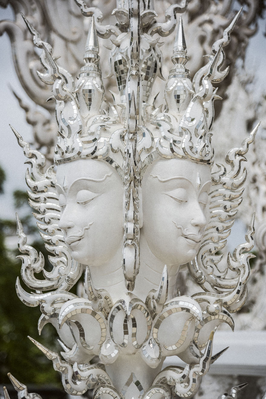 This White Temple In Thailand Is Both Heaven And Hell This White Temple In Thailand Is Both Heaven And Hell