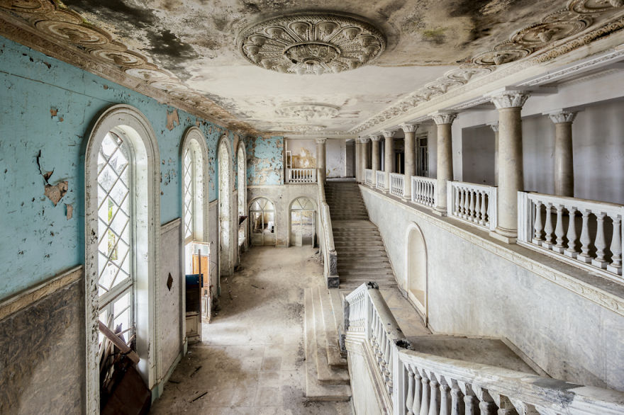 After Photographing Nearly 500 Abandoned Locations, I Came Across Stunning Abkhazia After Photographing Nearly 500 Abandoned Locations, I Came Across Stunning Abkhazia