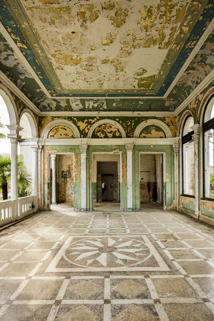 After Photographing Nearly 500 Abandoned Locations, I Came Across Stunning Abkhazia After Photographing Nearly 500 Abandoned Locations, I Came Across Stunning Abkhazia