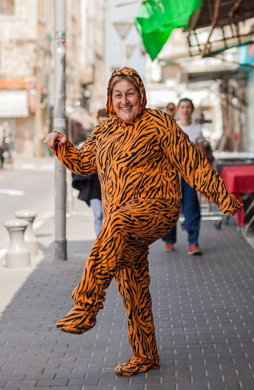 I’ve Photographed Hundreds Of People Wearing A Tiger Suit I’ve Photographed Hundreds Of People Wearing A Tiger Suit