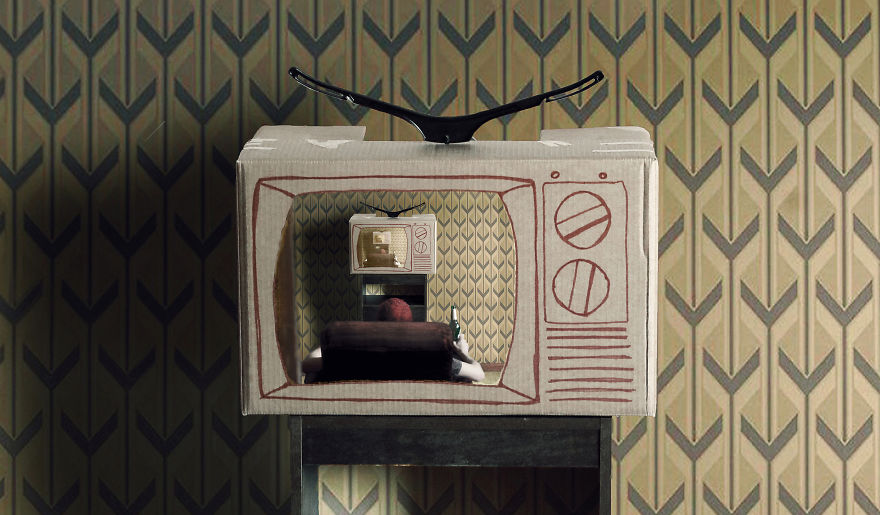 Portraying Our &#8216;Everyday Lifes&#8217; In Surreal Photography Series