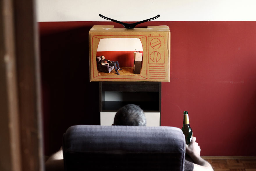 Portraying Our &#8216;Everyday Lifes&#8217; In Surreal Photography Series