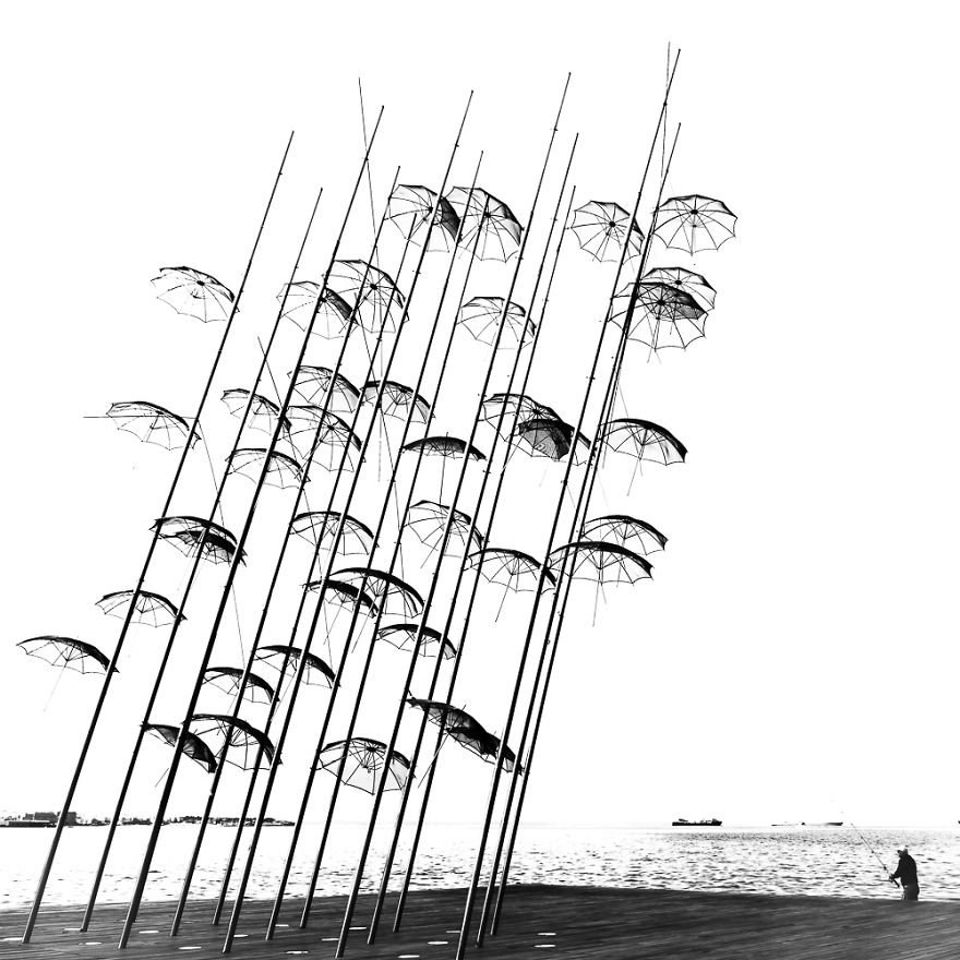 Watching People… In A Minimal Way Watching People… In A Minimal Way