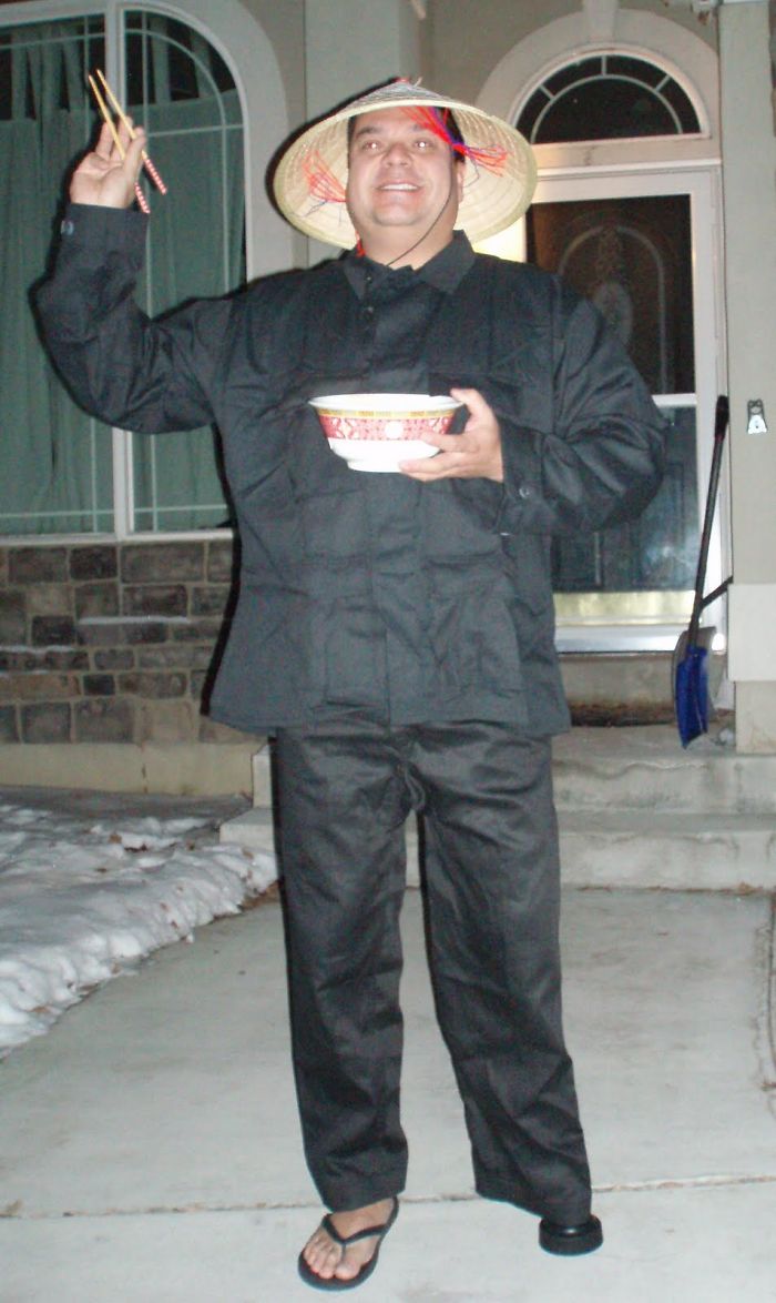 Embarrassed Son Asks Dad Not To Wave At Him In Front Of School Bus, Regrets Doing It For Next 163 School Days Embarrassed Son Asks Dad Not To Wave At Him In Front Of School Bus, Regrets Doing It For Next 163 School Days