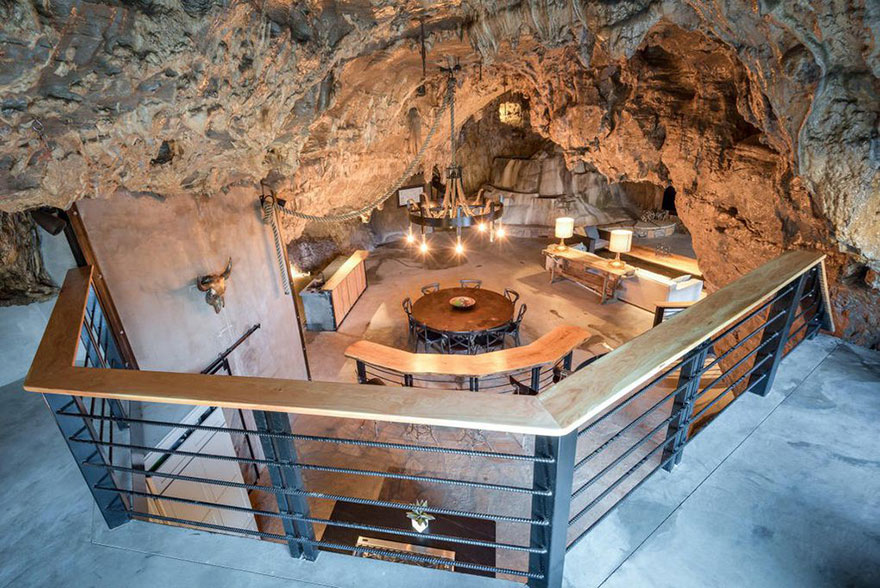 Someone Is Selling An Unbelievable Home Hidden Inside A Cave, And The Interior Is Even Better Than The Exterior Someone Is Selling An Unbelievable Home Hidden Inside A Cave, And The Interior Is Even Better Than The Exterior