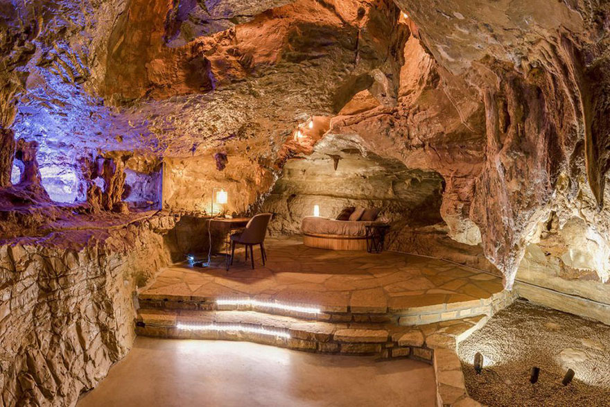 Someone Is Selling An Unbelievable Home Hidden Inside A Cave, And The Interior Is Even Better Than The Exterior Someone Is Selling An Unbelievable Home Hidden Inside A Cave, And The Interior Is Even Better Than The Exterior