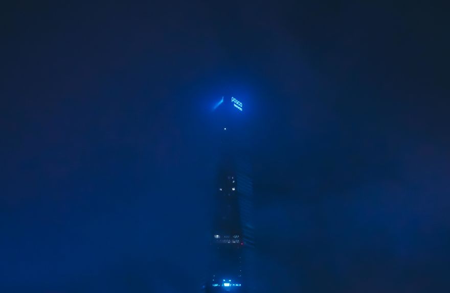 14 Images From The Time Fog Made My City Look Like A Blade Runner Movie Set