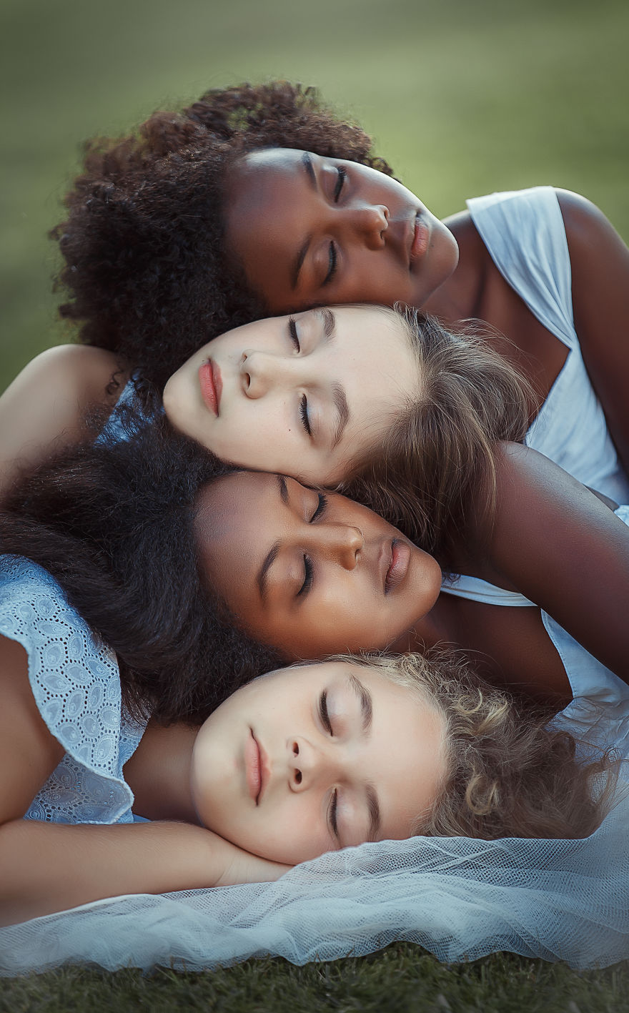 The Piano Keys Are Black And White,
but They Sound Like A Million Colours In Your Mind… The Piano Keys Are Black And White,
but They Sound Like A Million Colours In Your Mind…