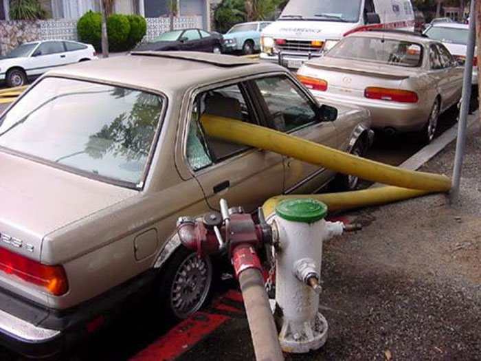 9 Times People Parked Next To Fire Hydrants And Regretted It Later