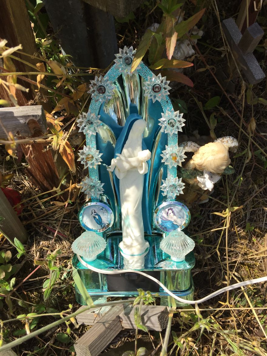 Hill Of Hundreds &#038; Thousands Of Crosses