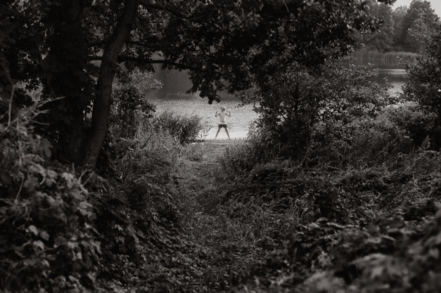 I Document My Kids Spending Idyllic Summers Without Computers