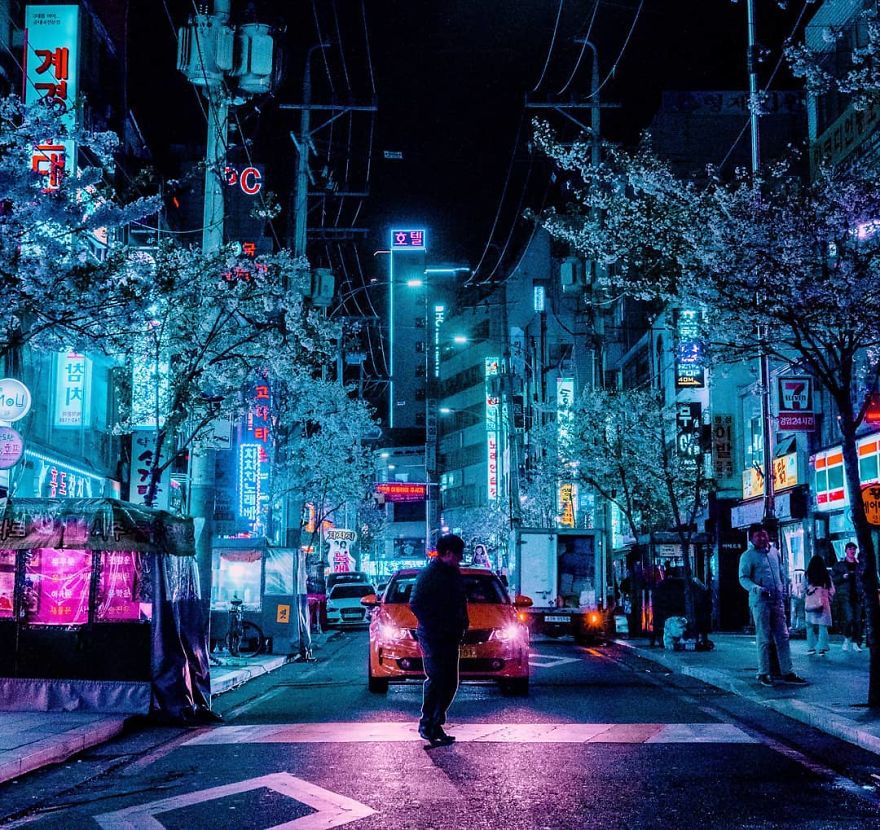 27 Photos From My Neon Hunting In Cyberpunk Cities Of Asia