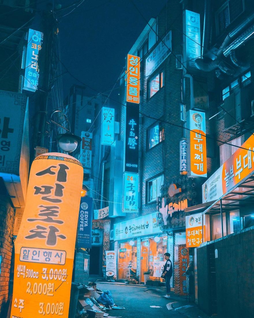 27 Photos From My Neon Hunting In Cyberpunk Cities Of Asia
