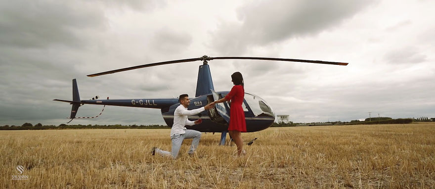 A Man Surprises His Girlfriend With A Proposal Like No Other A Man Surprises His Girlfriend With A Proposal Like No Other