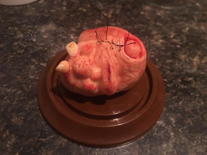 Confectioner Makes 27 Creepy Desserts, And It Will Take Courage To Cut Into Them Confectioner Makes 27 Creepy Desserts, And It Will Take Courage To Cut Into Them