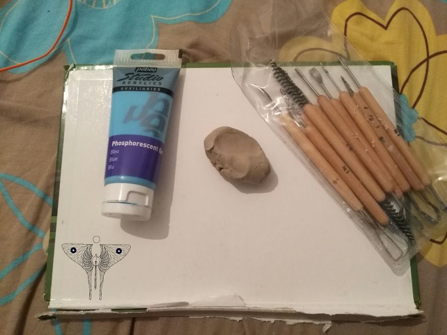 Lets&#8217;s Make A Fine Glowing Necklace Using Clay