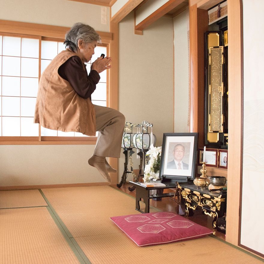 Ever Since This 90-Year-Old Japanese Grandma Discovered Photography She Can’t Stop Taking Hilarious Self-Portraits (New Pics)