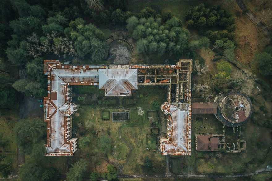 I&#8217;ve Captured the Beauty of Deserted Sanatorium from Soviet Era