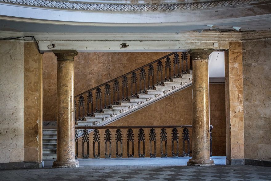 I&#8217;ve Captured the Beauty of Deserted Sanatorium from Soviet Era