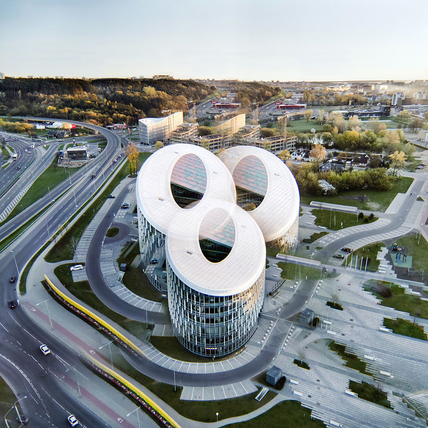 I &#8216;Tuned&#8217; My Drone To Deform Reality