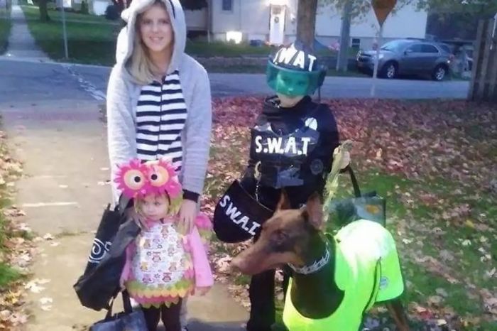 Boy Sells His Toys To Pay For His Service Dog’s Treatment Boy Sells His Toys To Pay For His Service Dog’s Treatment