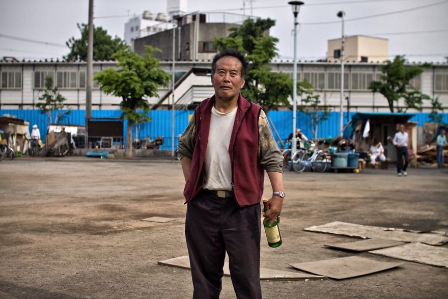 I’ve Spent 3 Incredible Days As A King In A Japanese Slum In Osaka And Photographed It I’ve Spent 3 Incredible Days As A King In A Japanese Slum In Osaka And Photographed It