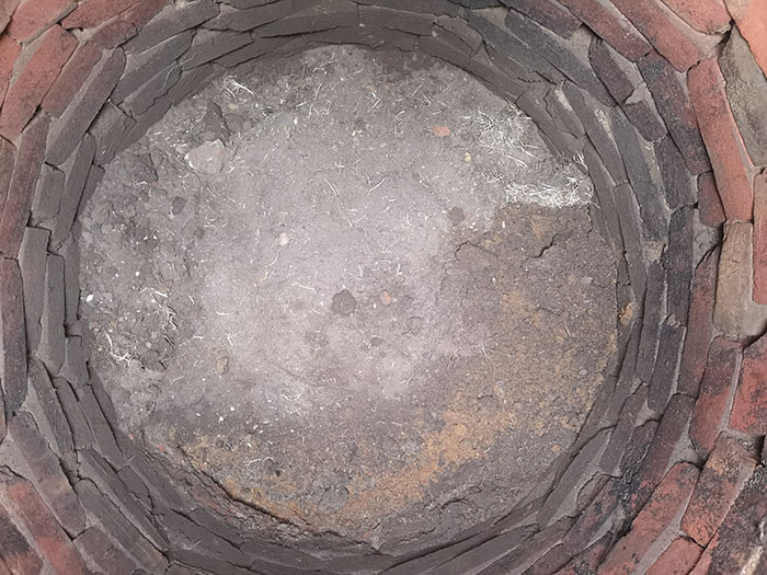 Guy Asks The Internet To Help Identify A Hole That Appeared In His Garden, Probably Wishes He Didn’t Guy Asks The Internet To Help Identify A Hole That Appeared In His Garden, Probably Wishes He Didn’t