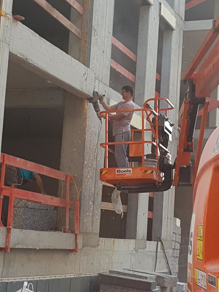 117 Reasons Why Women Live Longer Than Men (New Pics) 117 Reasons Why Women Live Longer Than Men (New Pics)